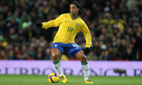 ronaldinho-in-action-for-001